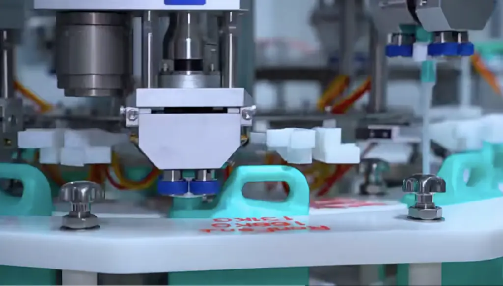 Trigger and Pump Capping Machine.webp