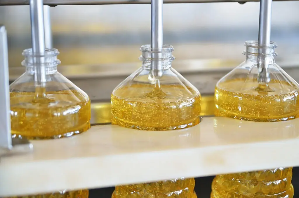 oil filling machine.webp